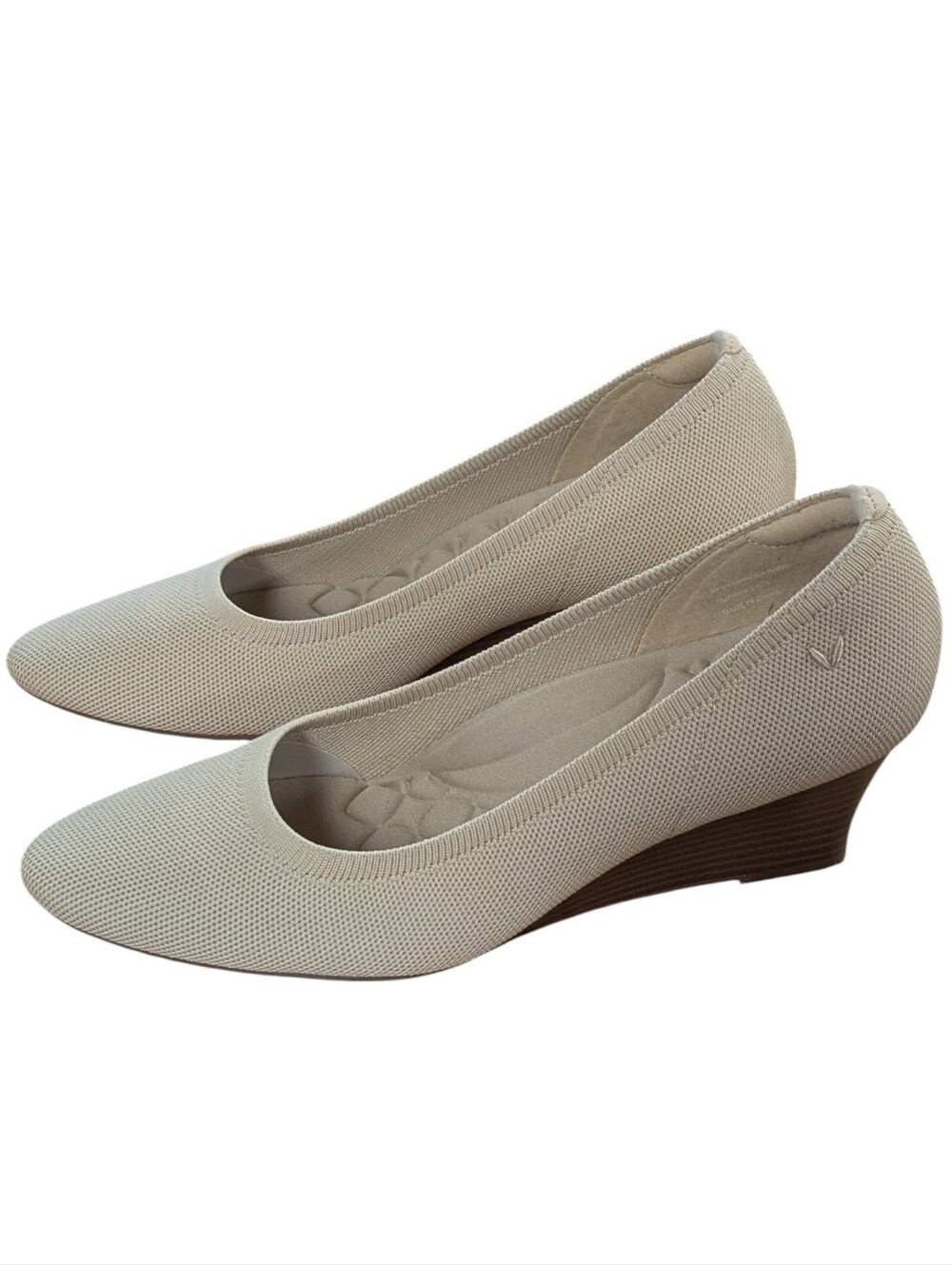 Vivaia Wedge Pro Pointed Toe Tan Size 40.5